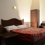 Jays Inn
