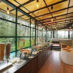 Areva Inn Plantation Resort Munnar With Pool By Voye Homes