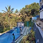 Misty Blow Palace Munnar