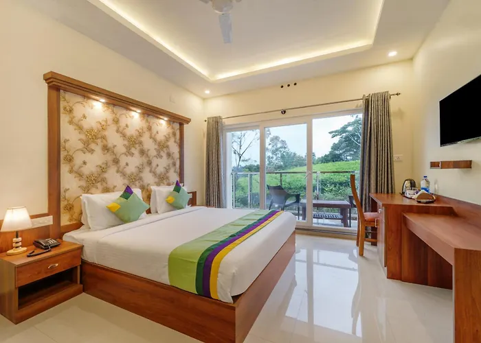 Treebo Windsong Resort Munnar, Tea Plantation View