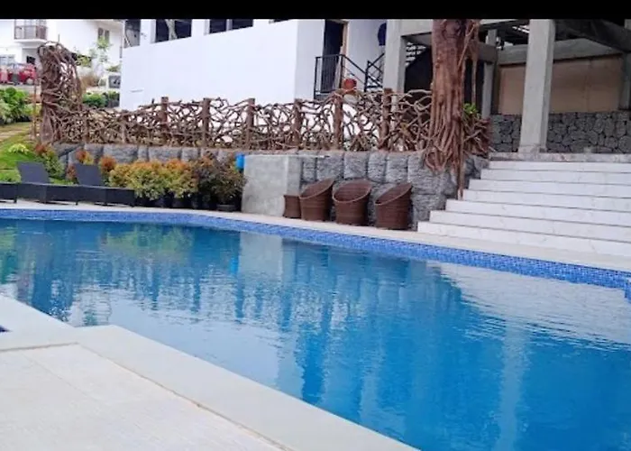 Skylark Holidays Premium