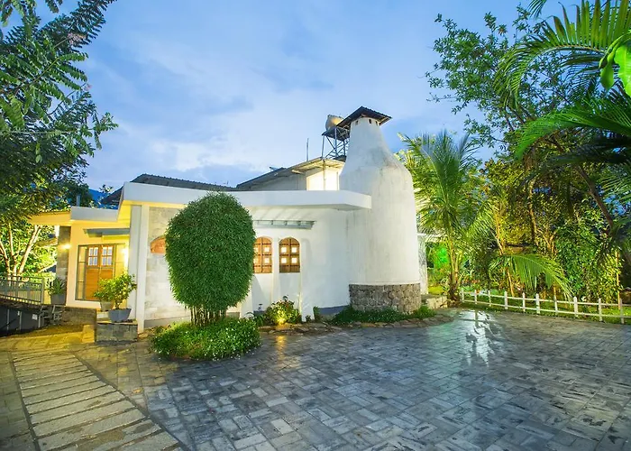 Mistletoe Homestay & Cafe