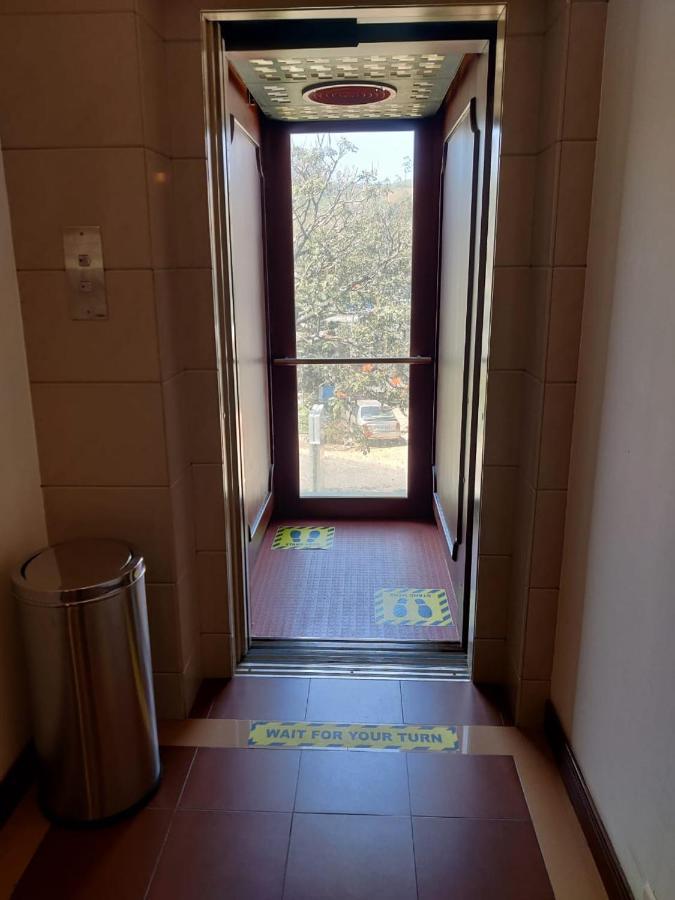 Issacs Residency Hotel 3*