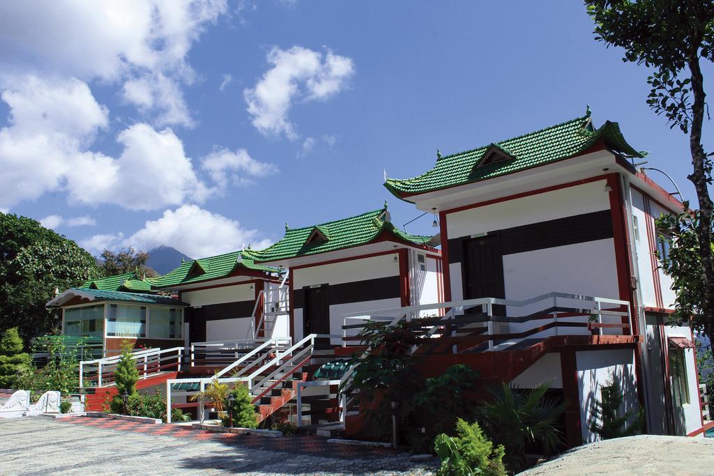 Trees Resort 3*