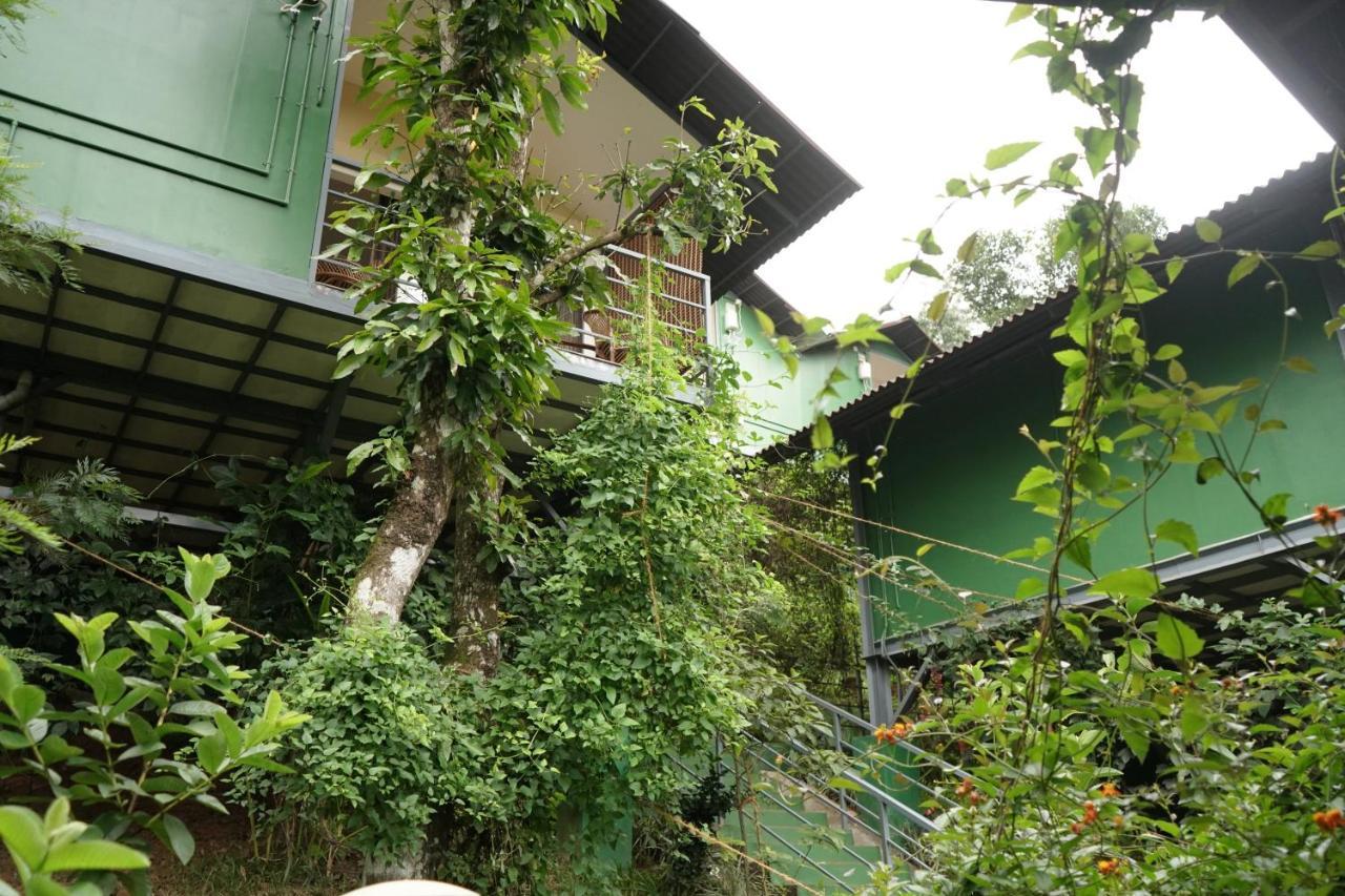 Fabescape Edens Resort Hotel Munnar
