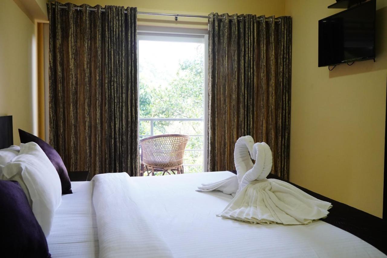 Hotel Fabescape Edens Resort