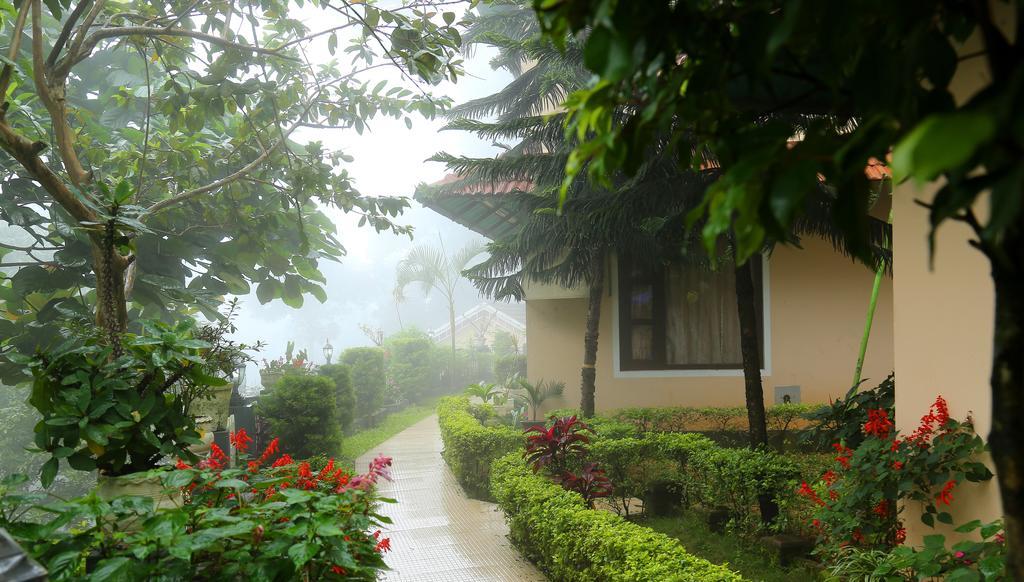 The New Whispering Meadows 3* Munnar