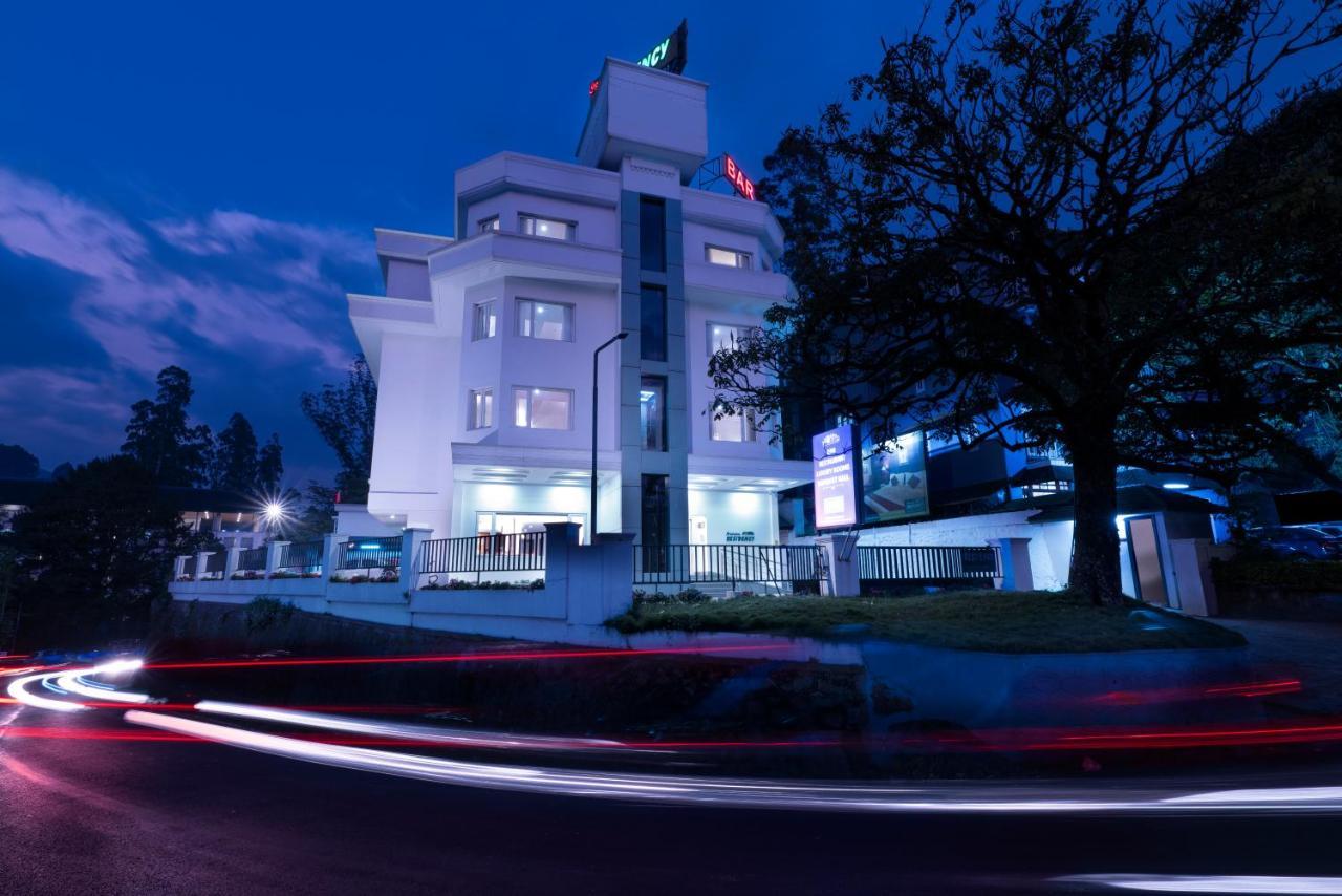 Hotel Issacs Residency