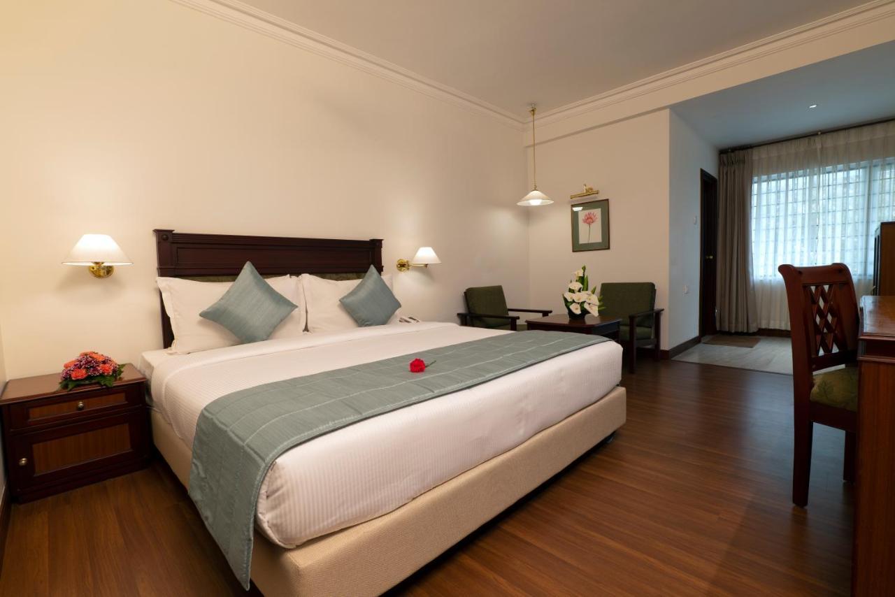 Issacs Residency 3*