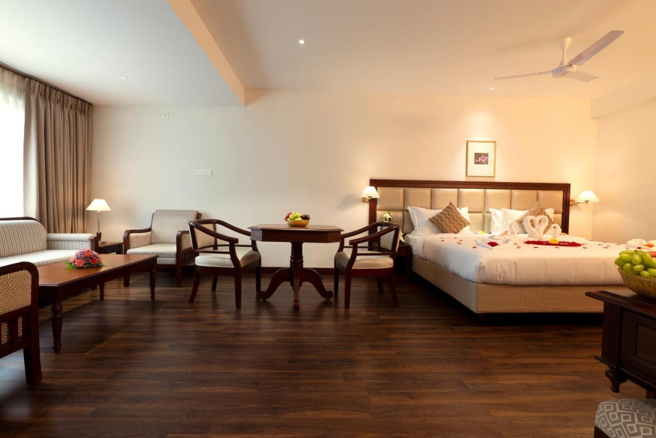 Hotel Issacs Residency