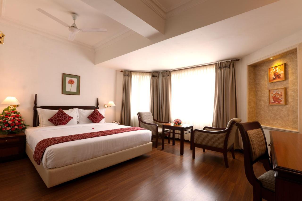 Hotel Issacs Residency