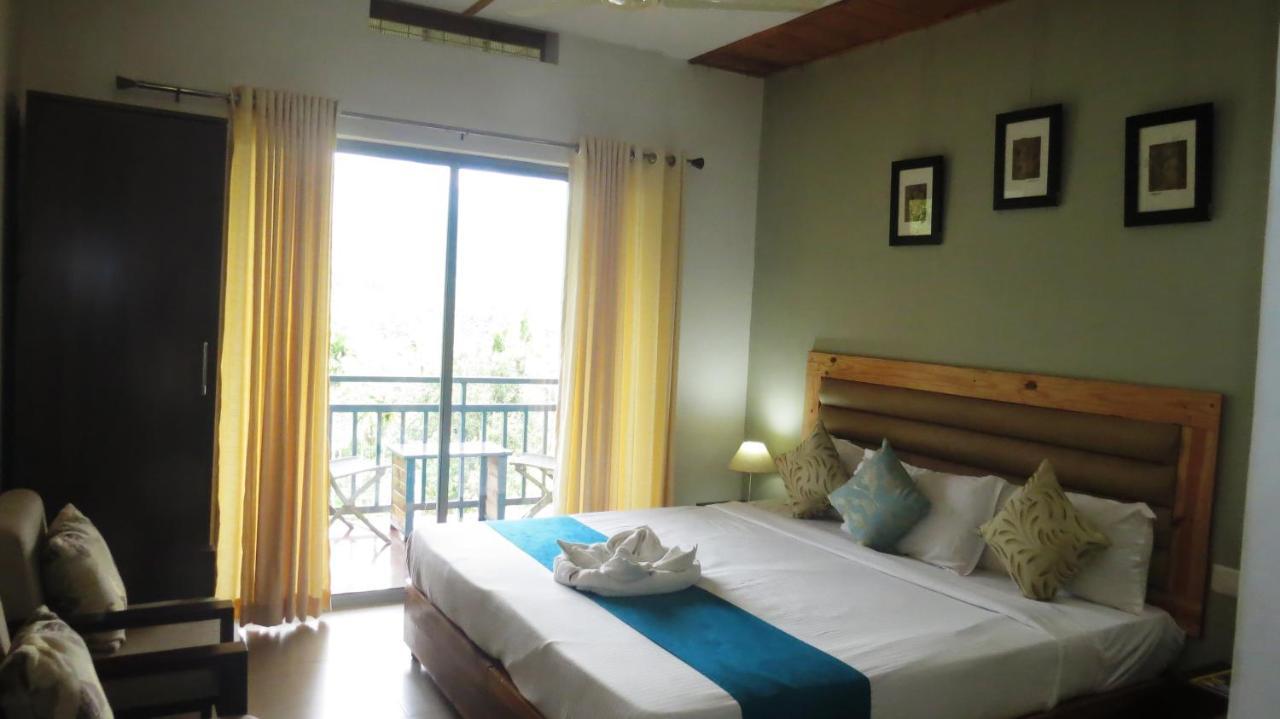 Mistletoe & Cafe Homestay Munnar