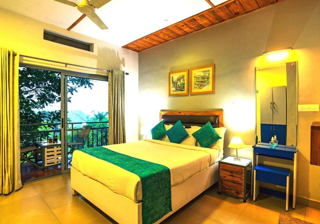Mistletoe & Cafe Homestay Munnar