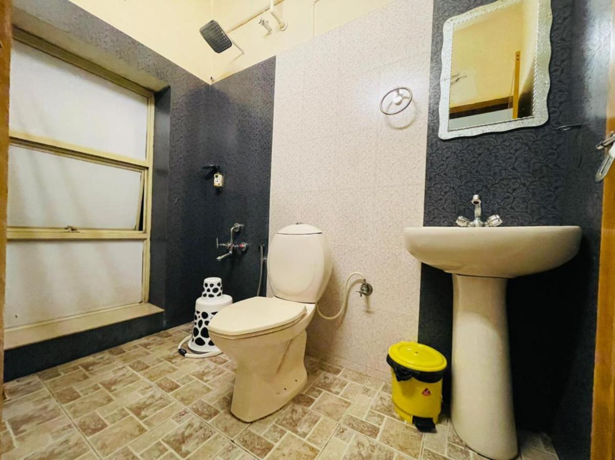 Skylark Holidays 3*