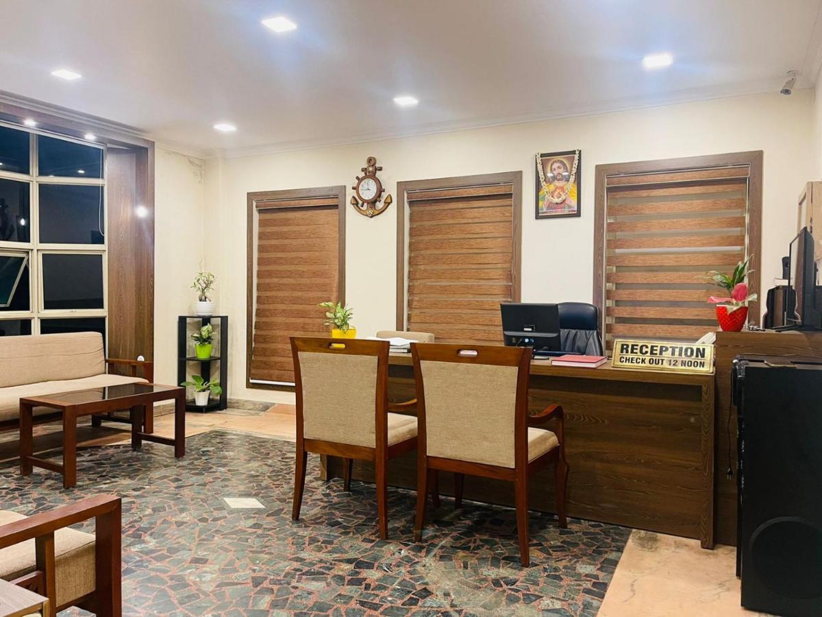 Hotel Skylark Holidays