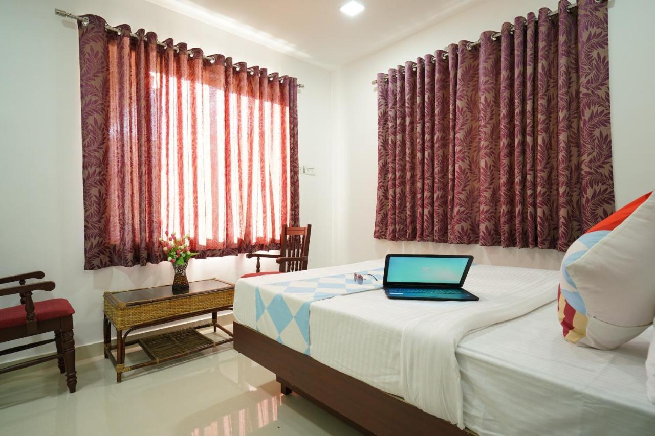 Oyo 77946 Skylark- Hygiene Ensured Guest house 3*