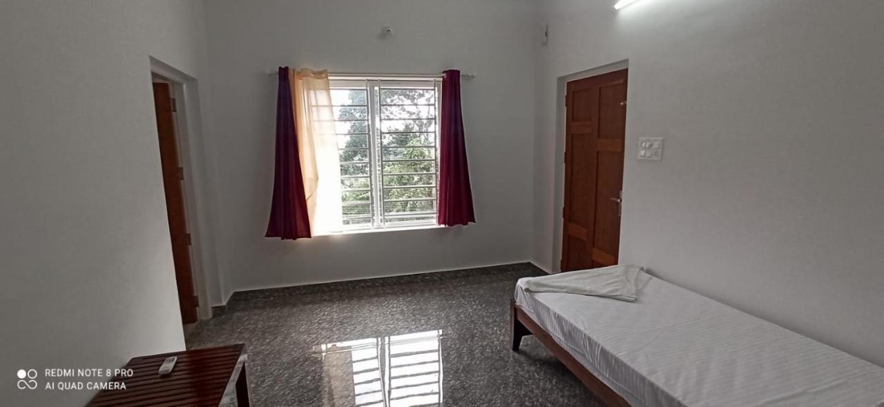 Hostel 3r Residency *