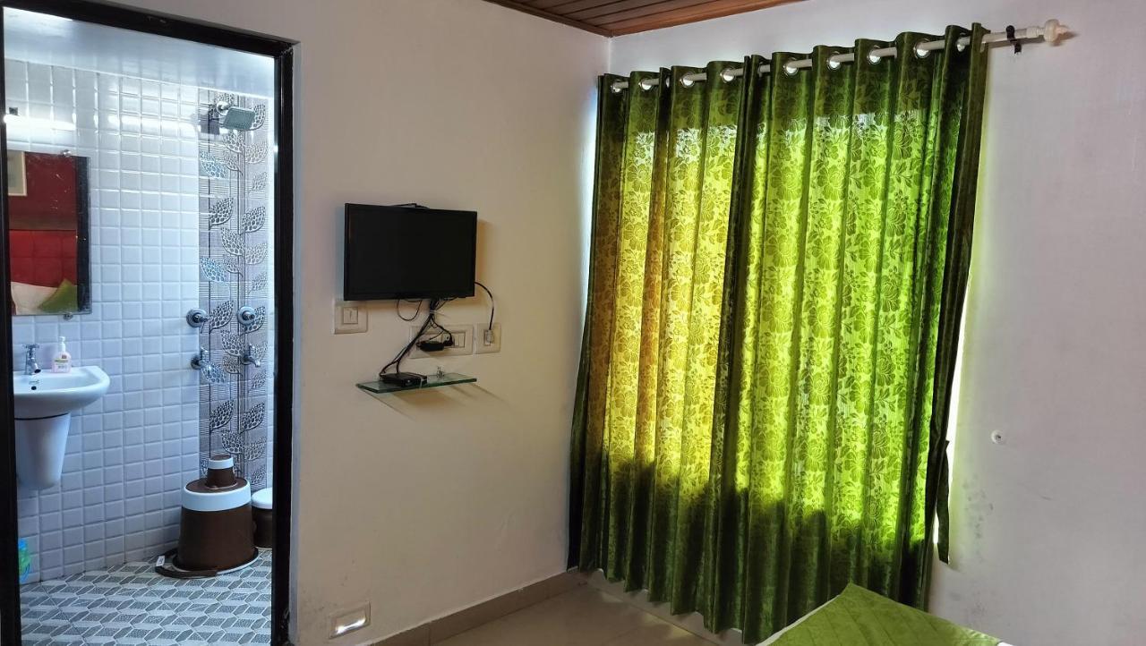 Achus Holidays Lodge *