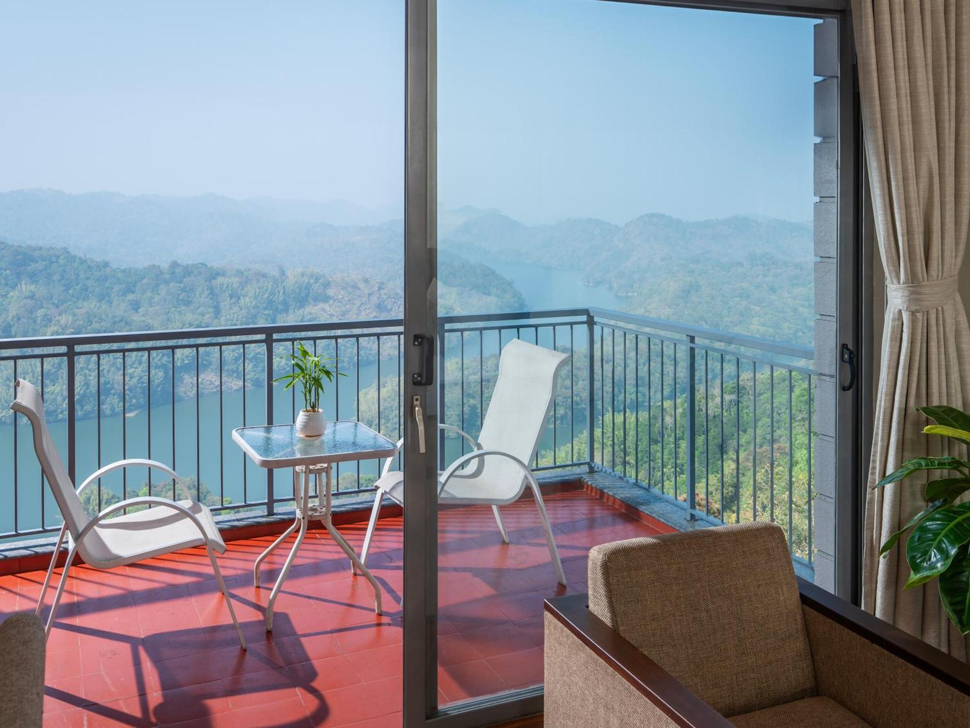 Ragamaya & Resort 5*