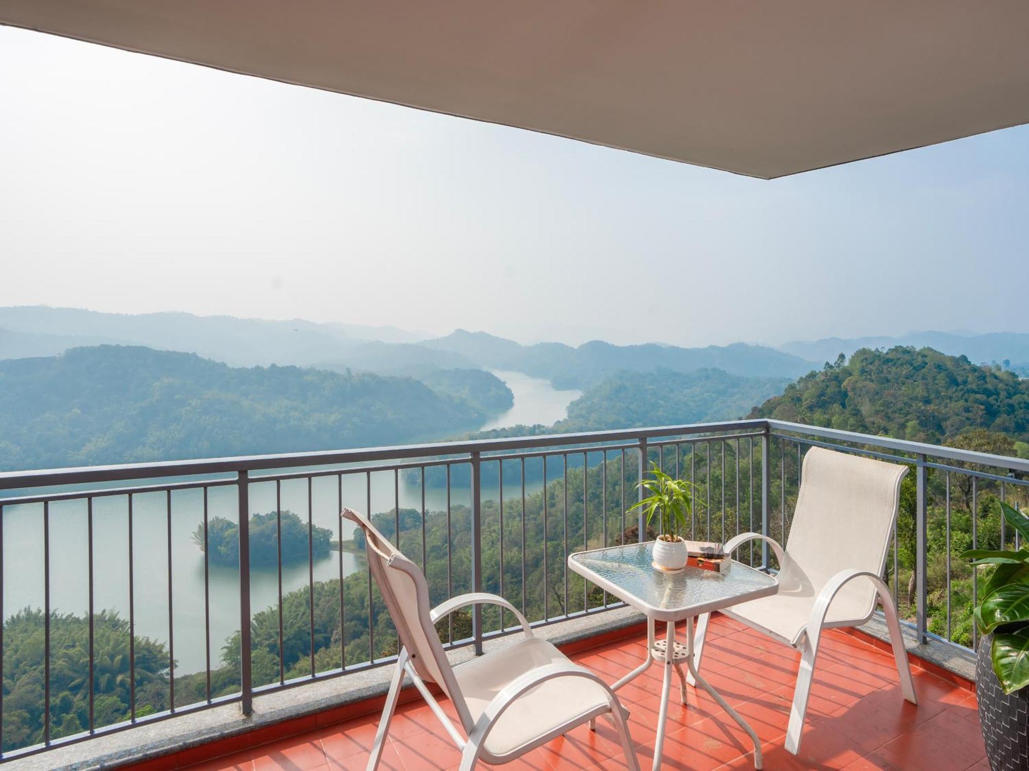 Ragamaya & 5* Munnar