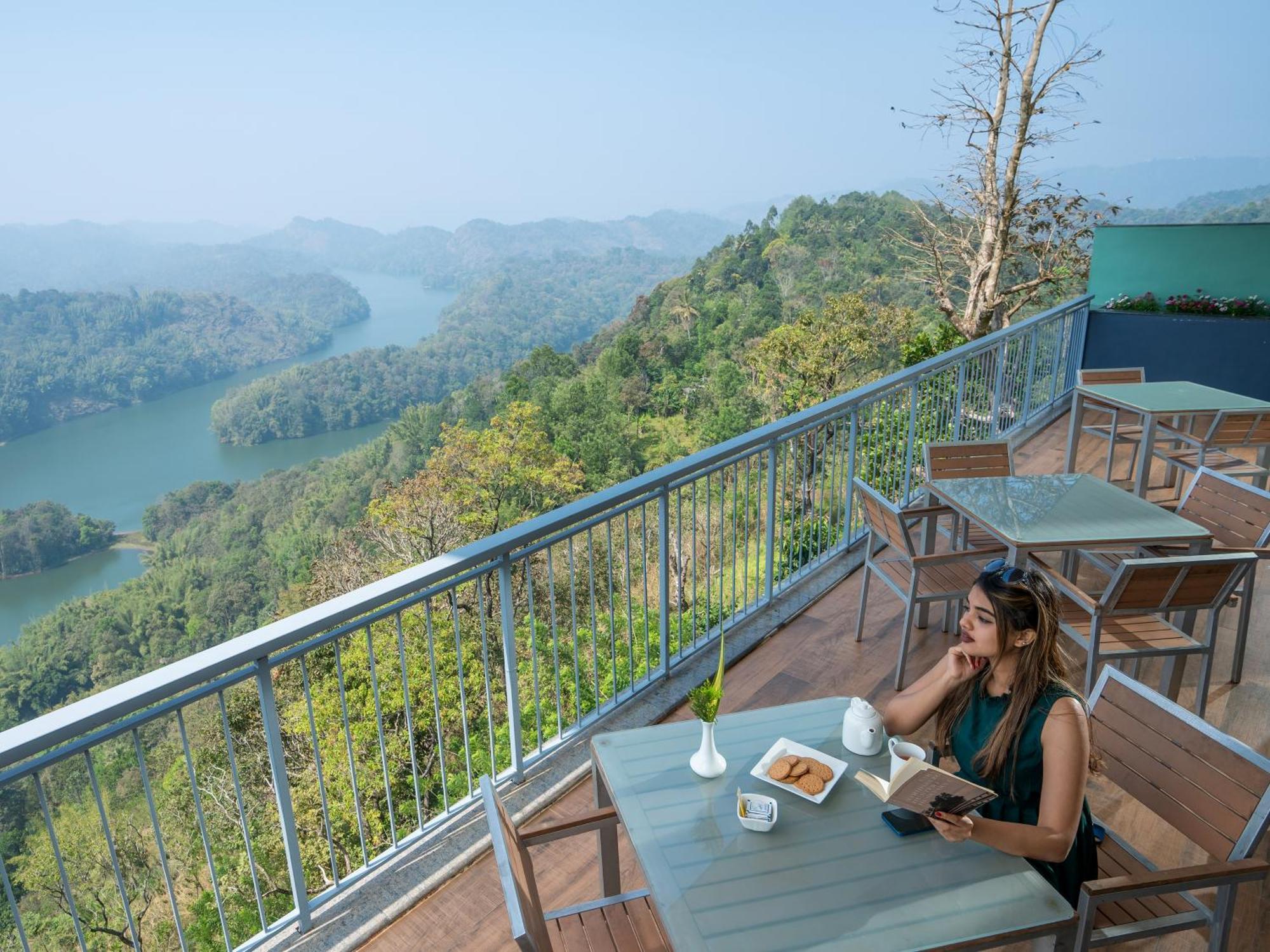 Ragamaya & Resort Munnar