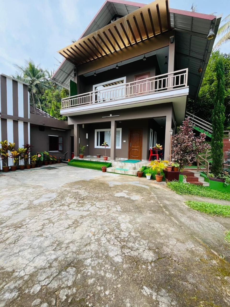 Linn View Homestay Munnar