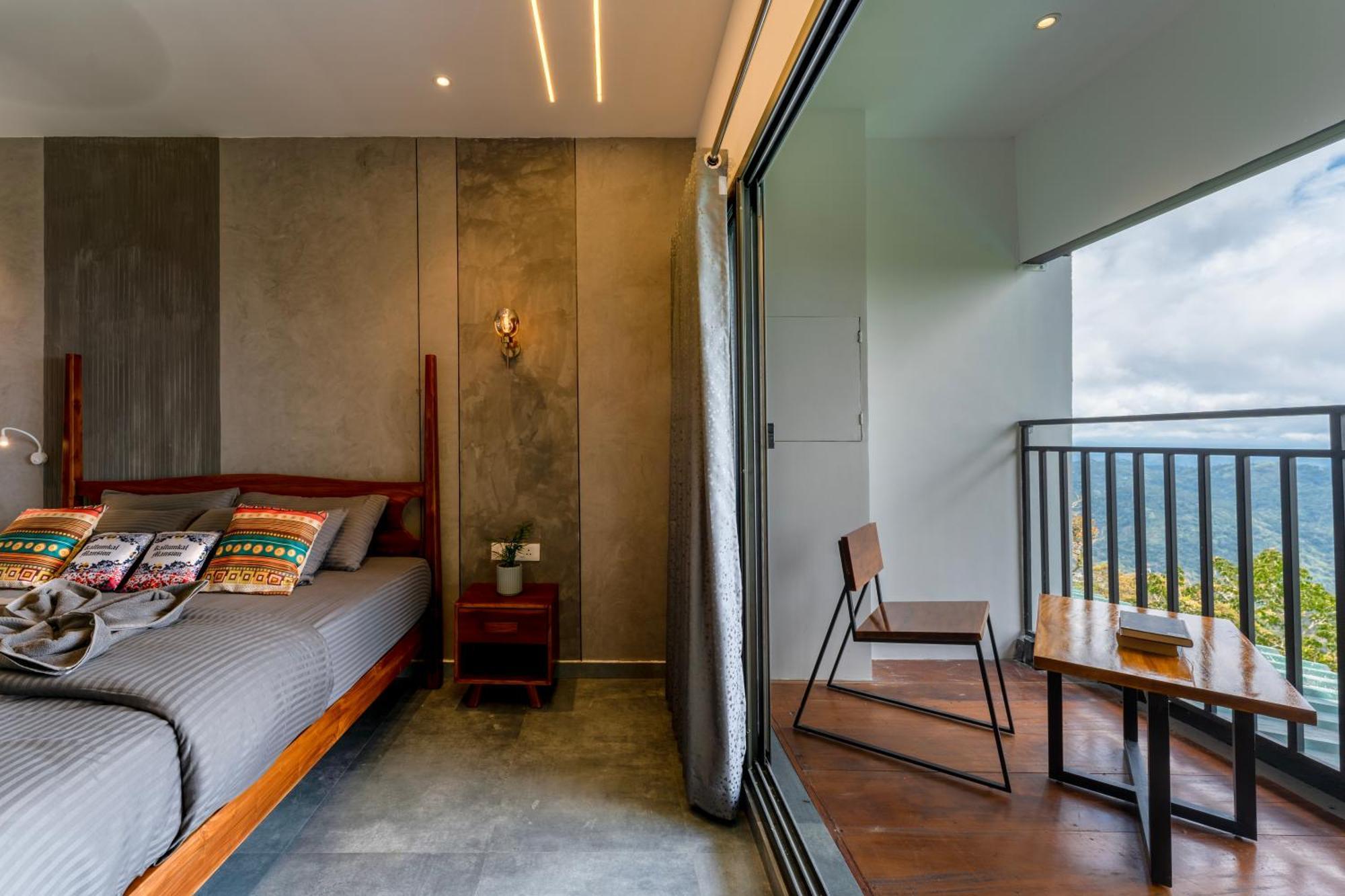 K Mansion Homestay *