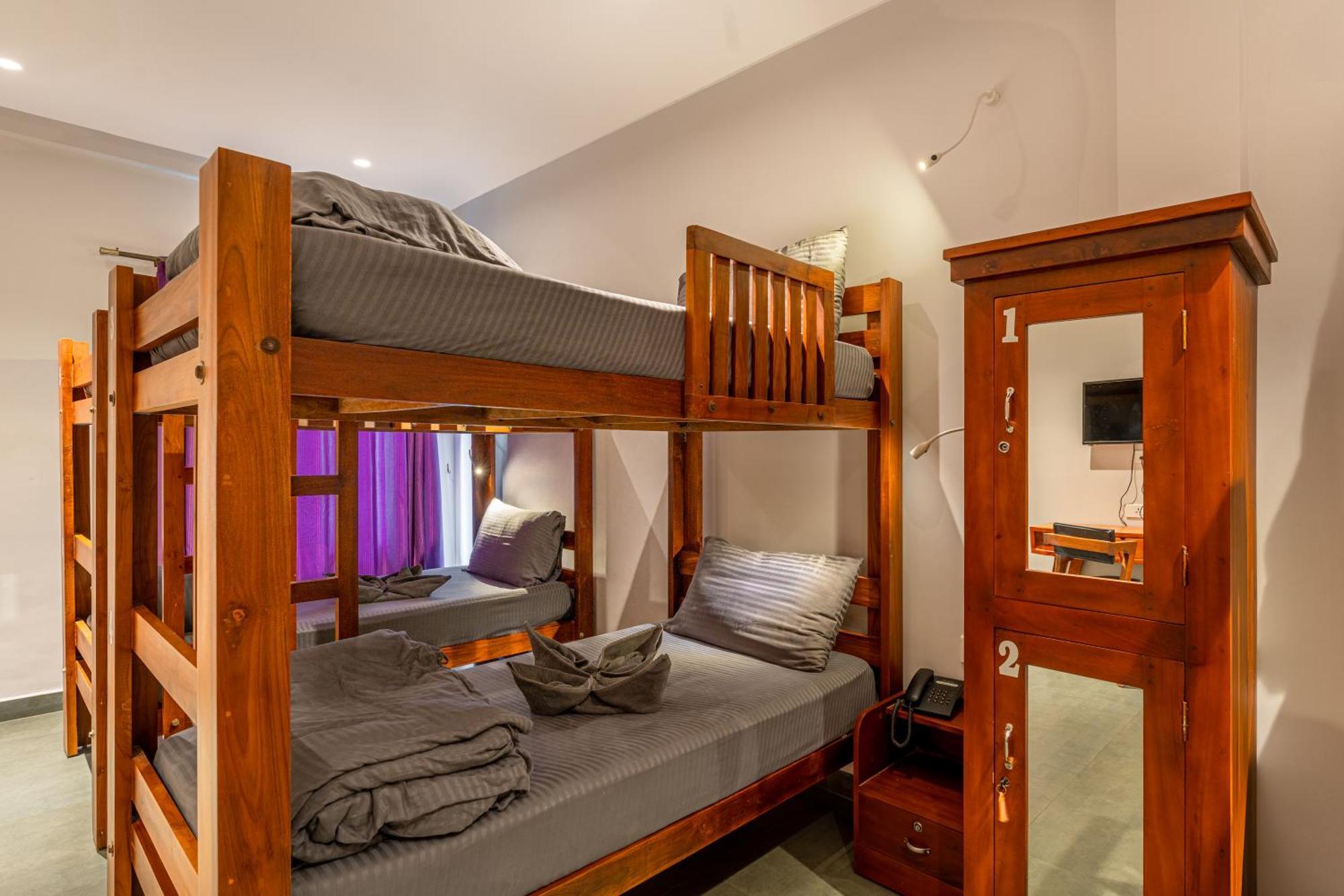 K Mansion Homestay *