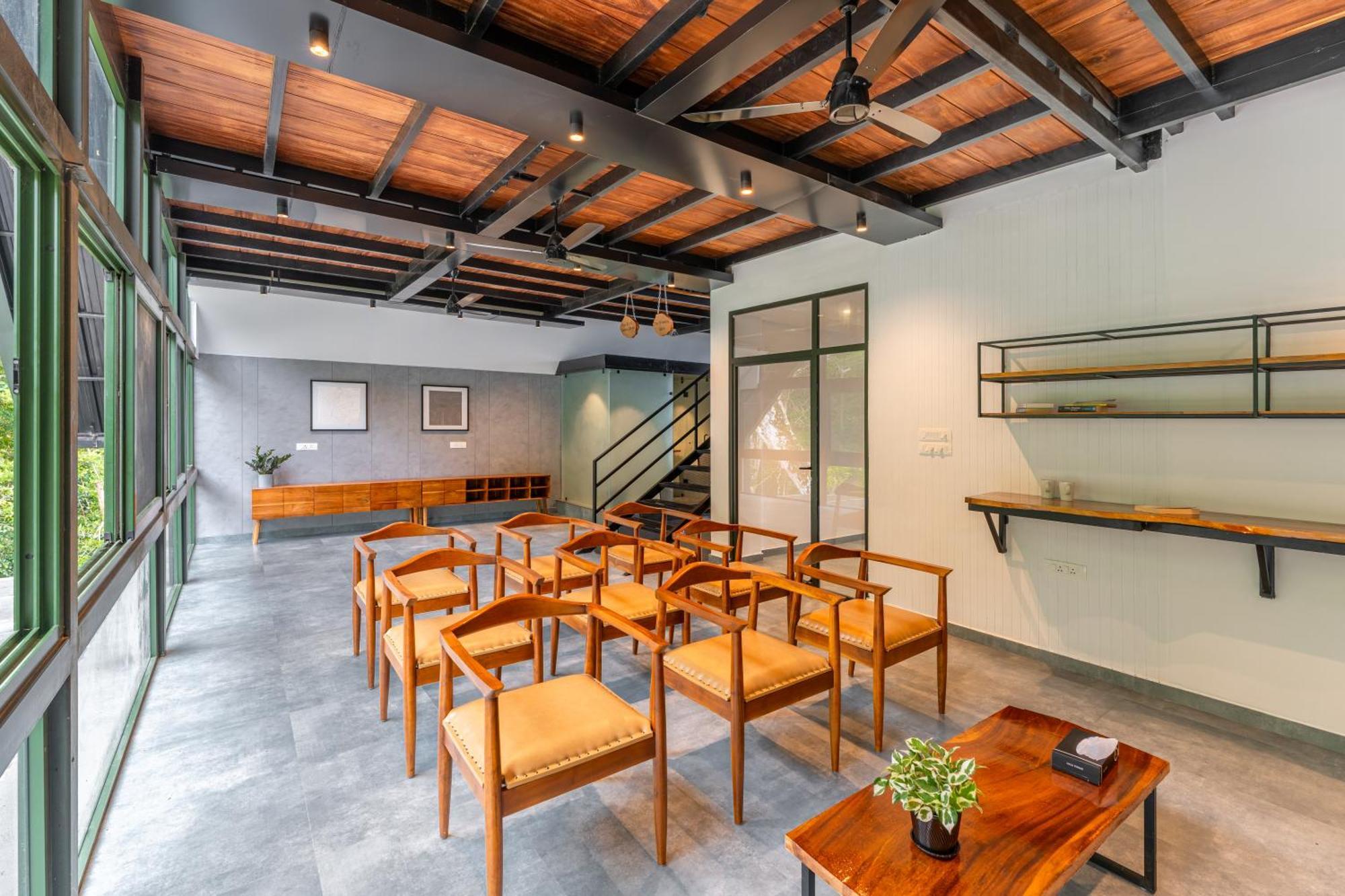K Mansion Homestay *