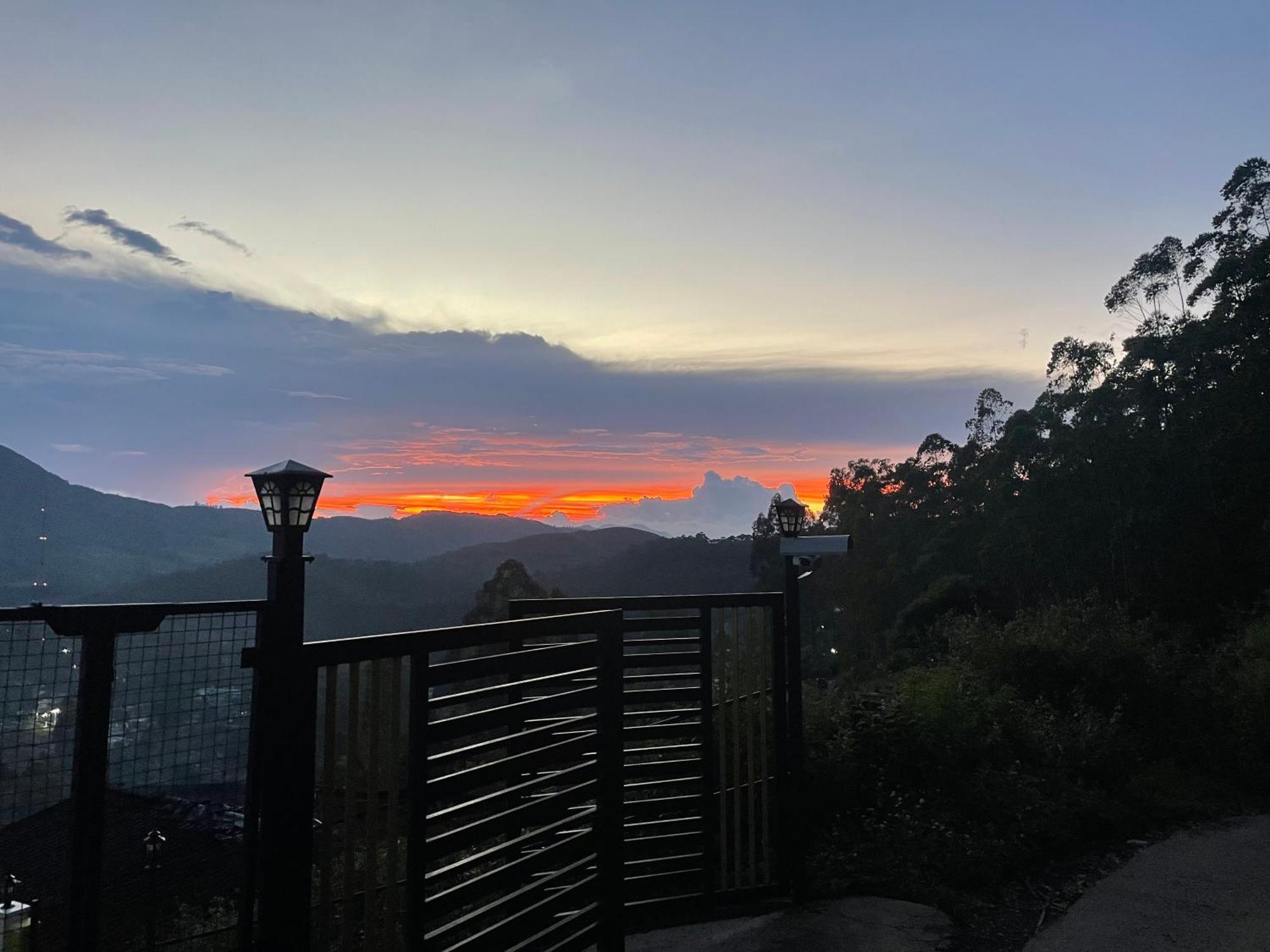 Villa Mountain Cheers Munnar
