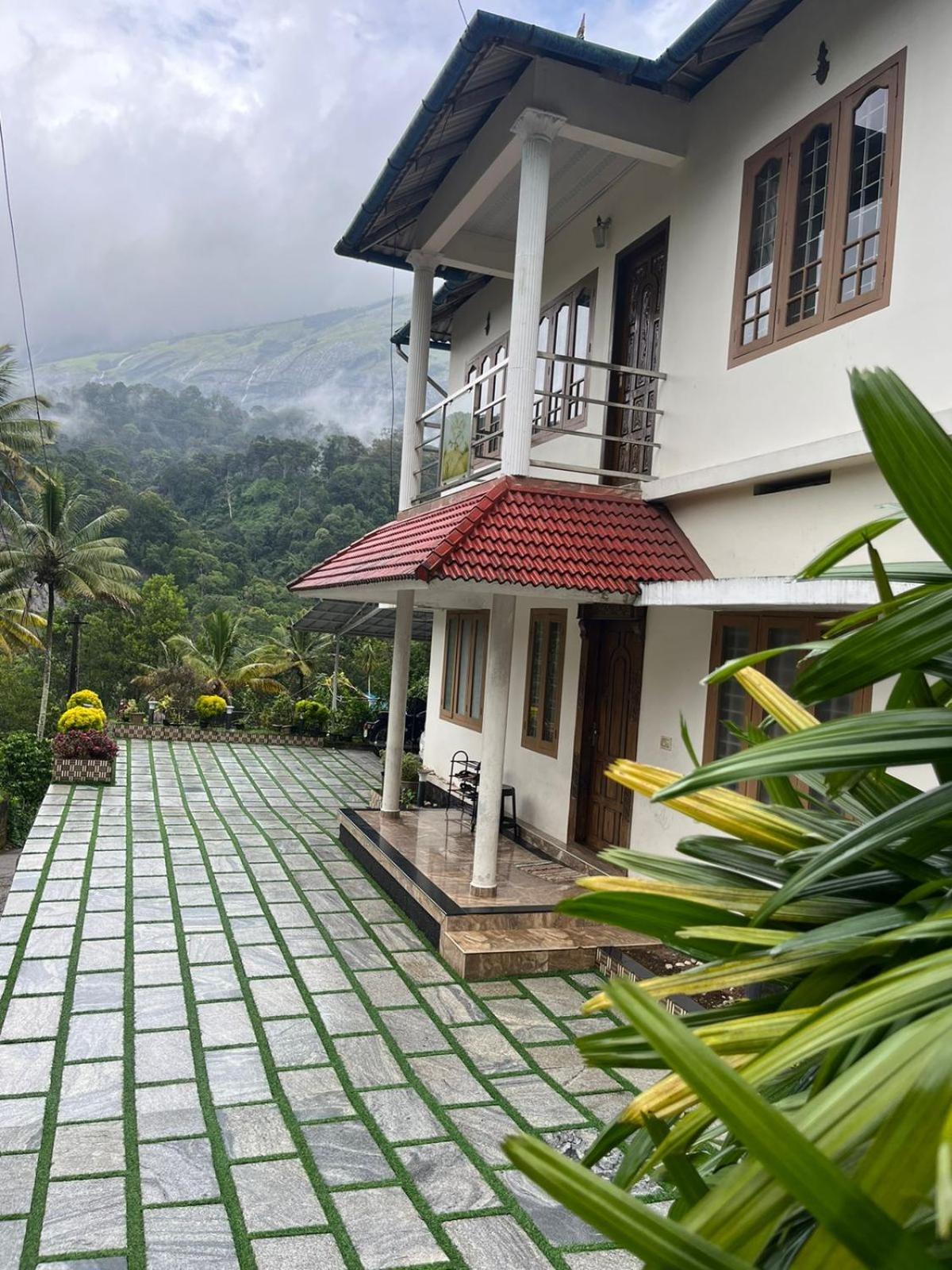 Nature Family Homestay Munnar