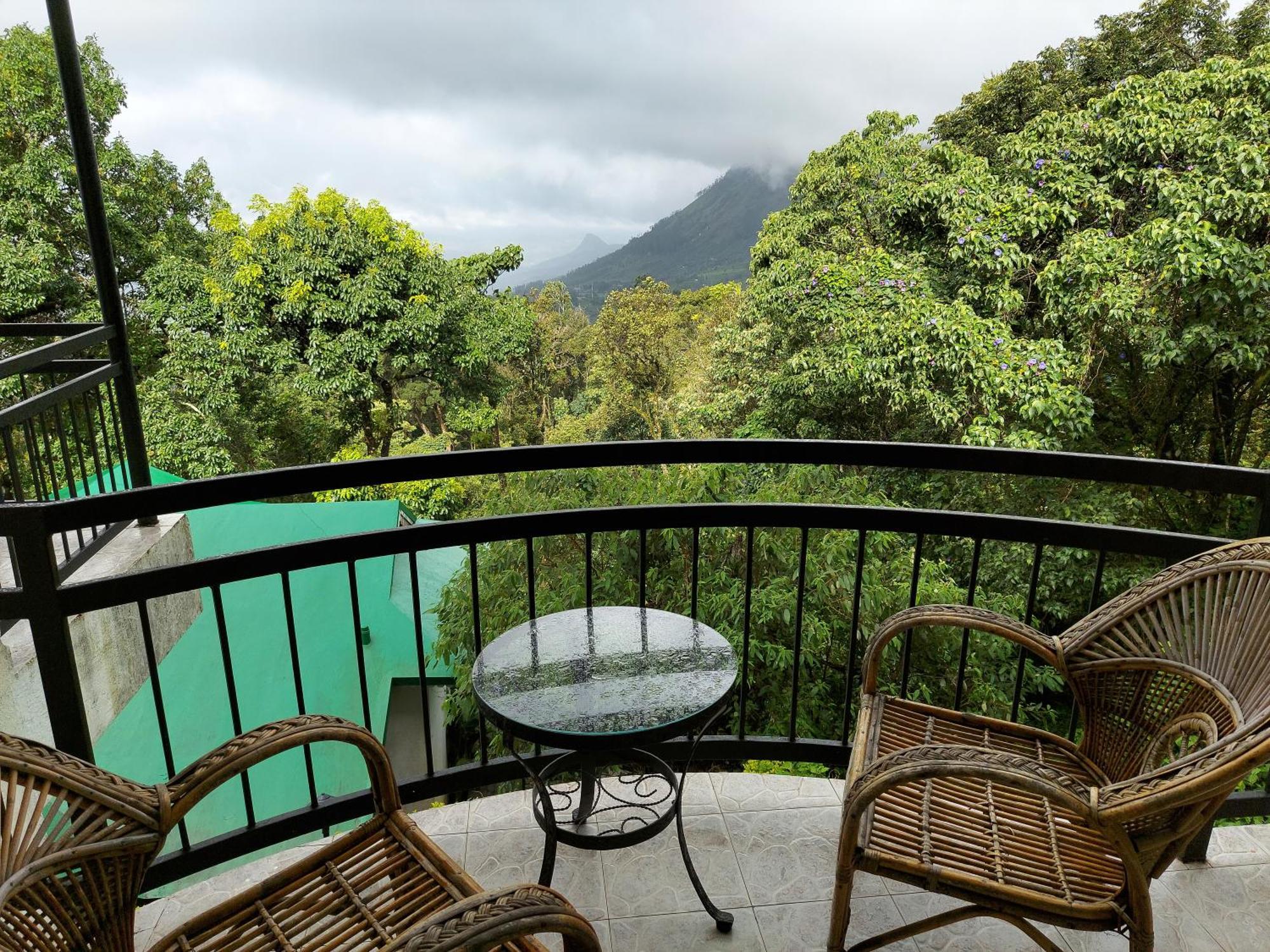 Deshadan Mountain -the Highest In 4* Munnar