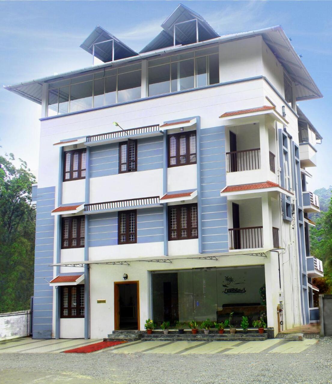 Hotel Pine Tree