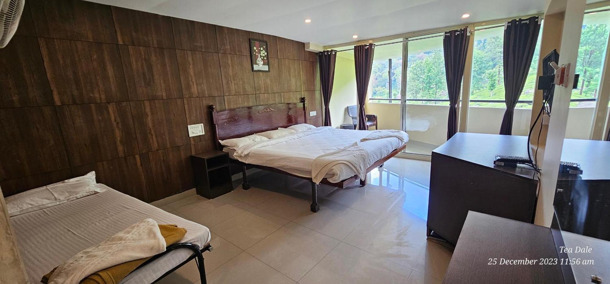 Tea Dale - With Tea Estate View Homestay *