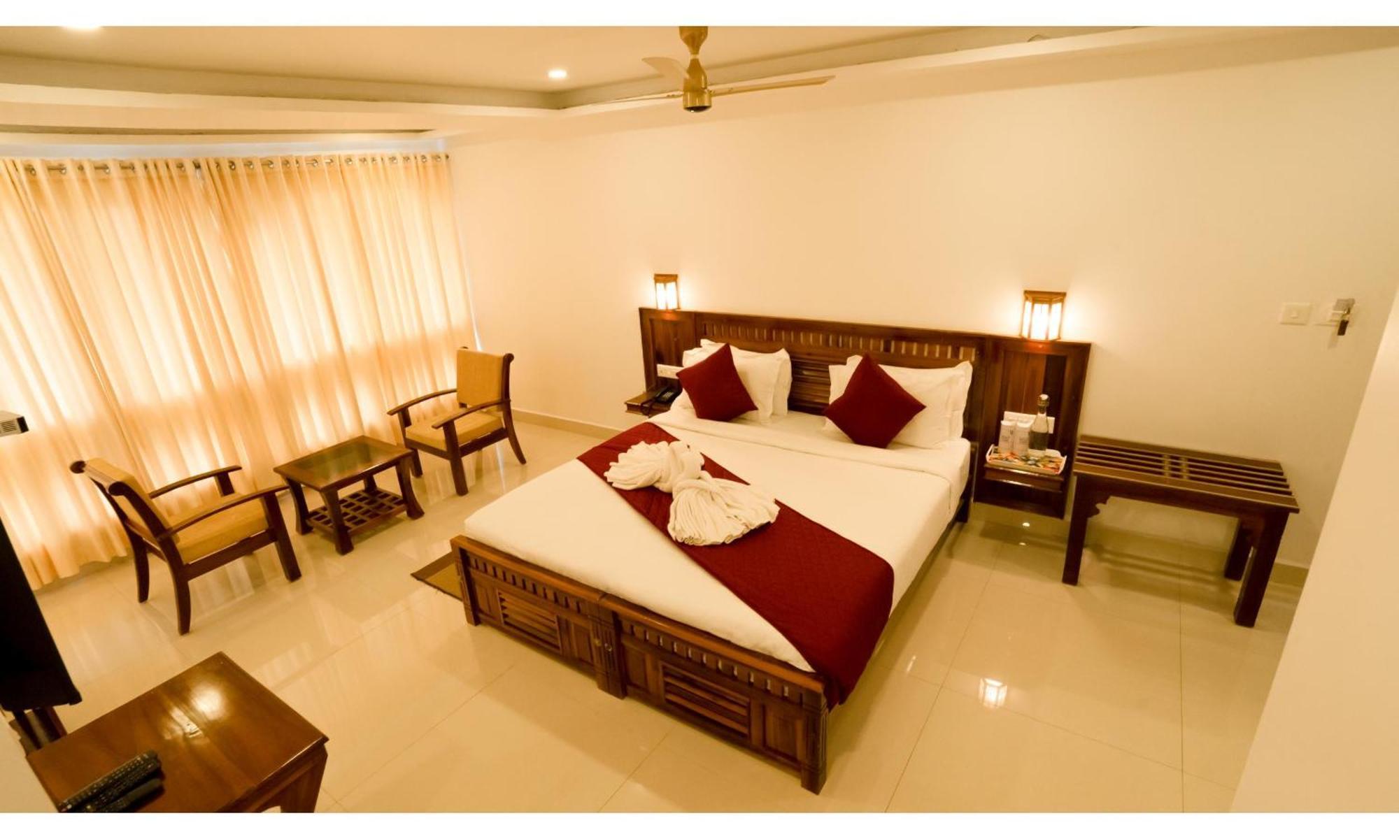 Carmel Hotel 3*