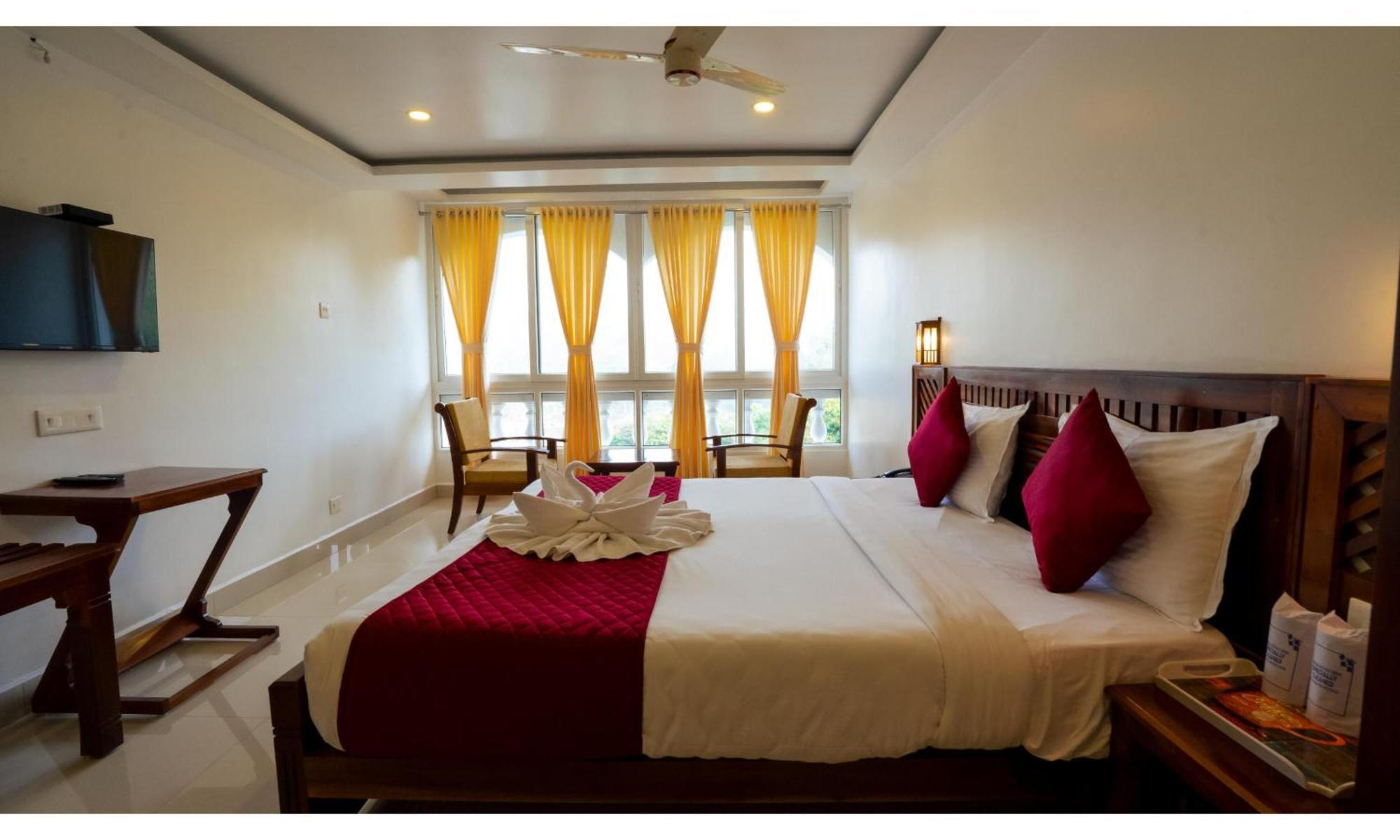 Carmel Hotel Munnar