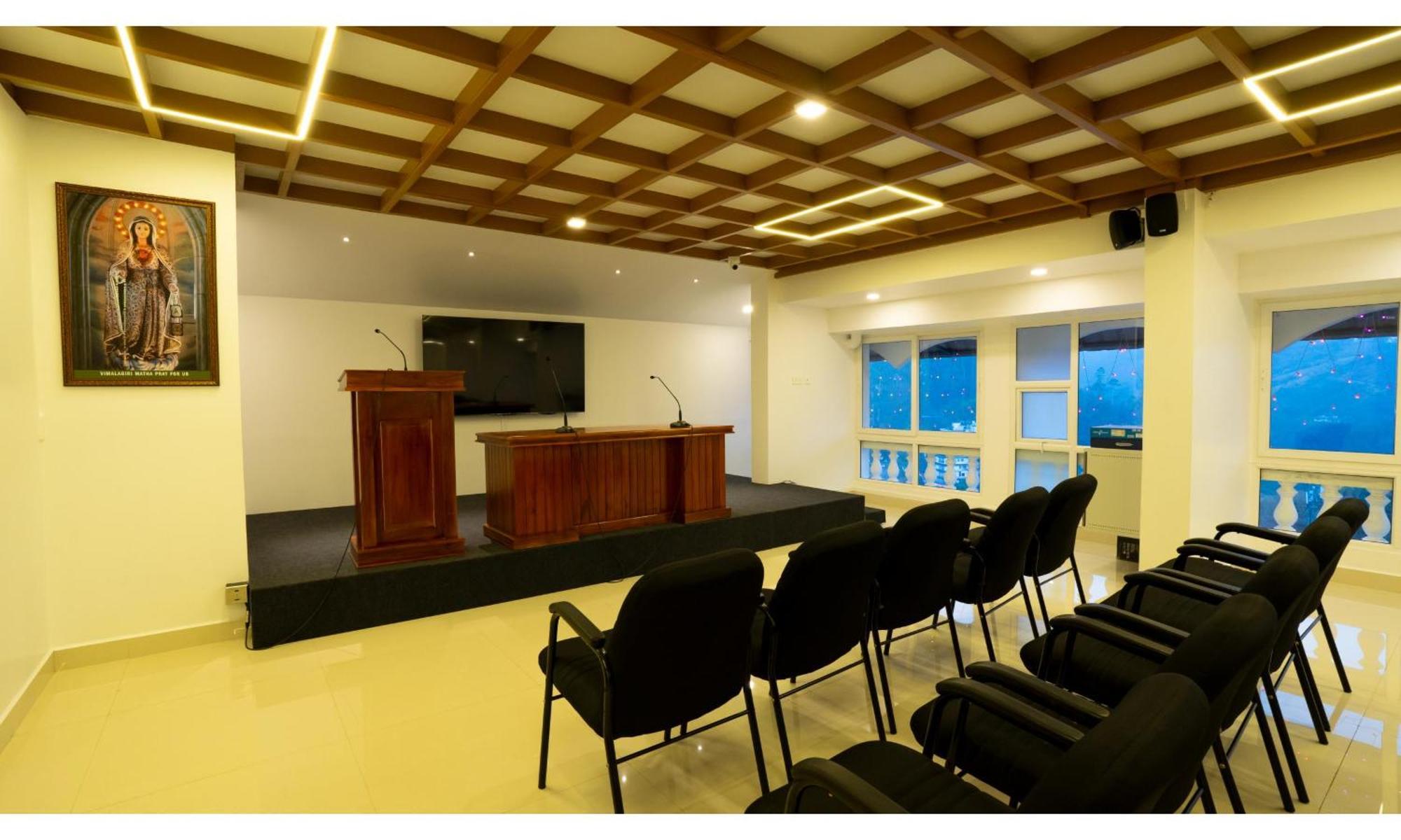 Carmel Hotel 3*