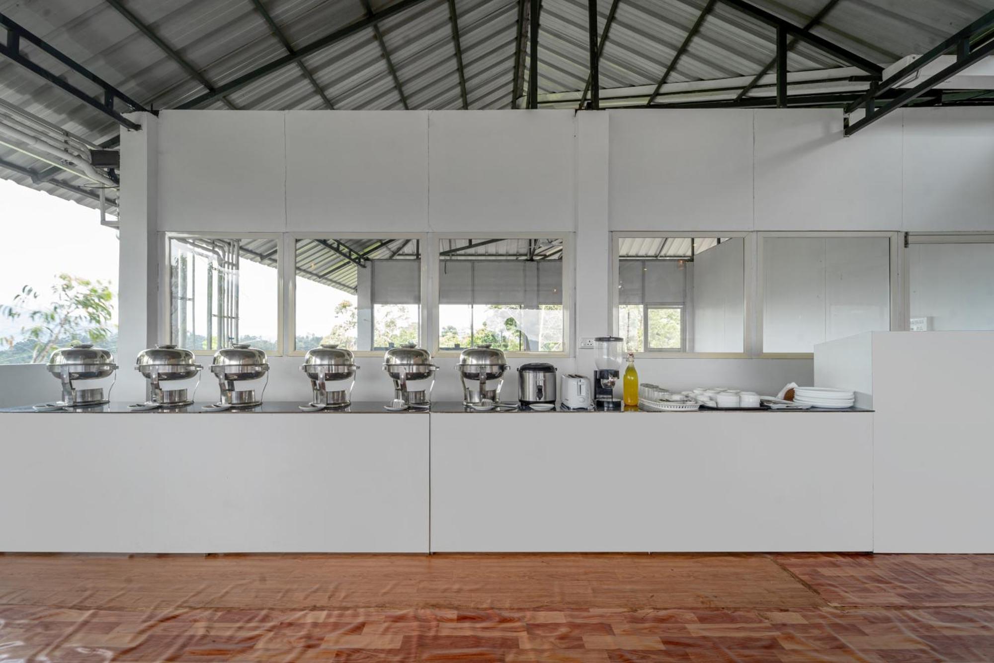 Hotel Treebo Windsong Resort Munnar, Tea Plantation View