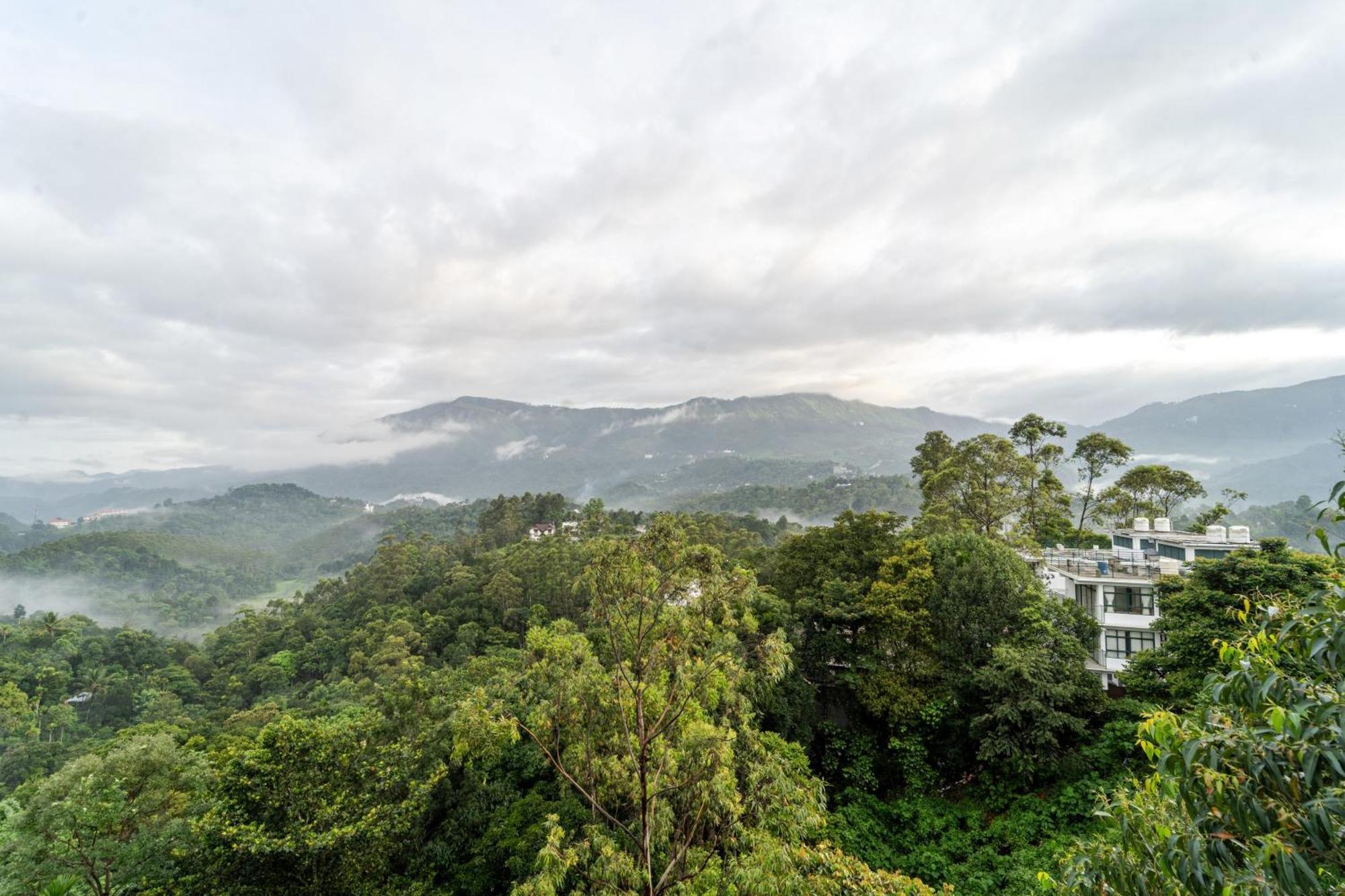Hotel Treebo Windsong Resort Munnar, Tea Plantation View 3*