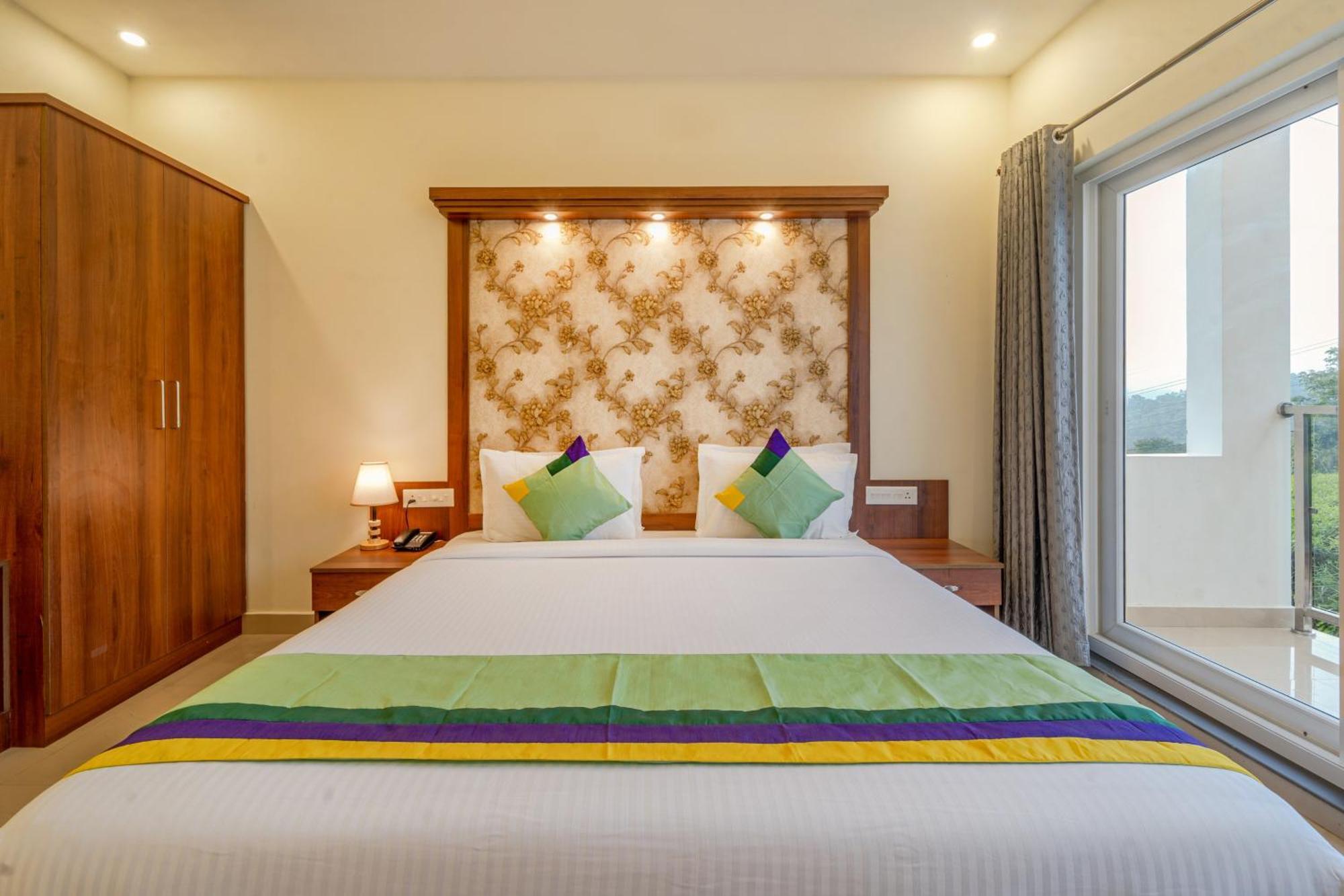 Treebo Windsong Resort Munnar, Tea Plantation View Munnar