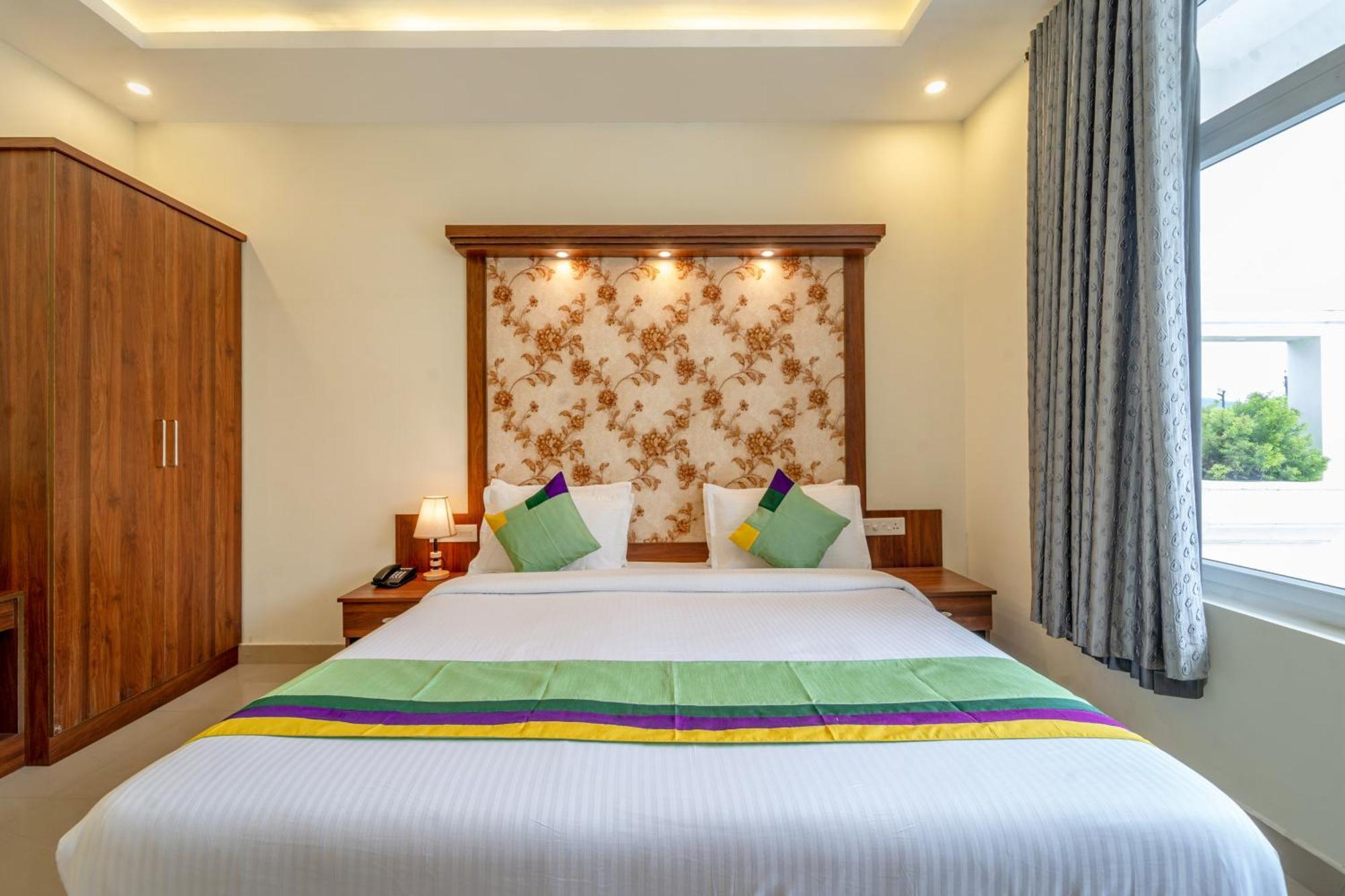 Treebo Windsong Resort Munnar, Tea Plantation View 3*