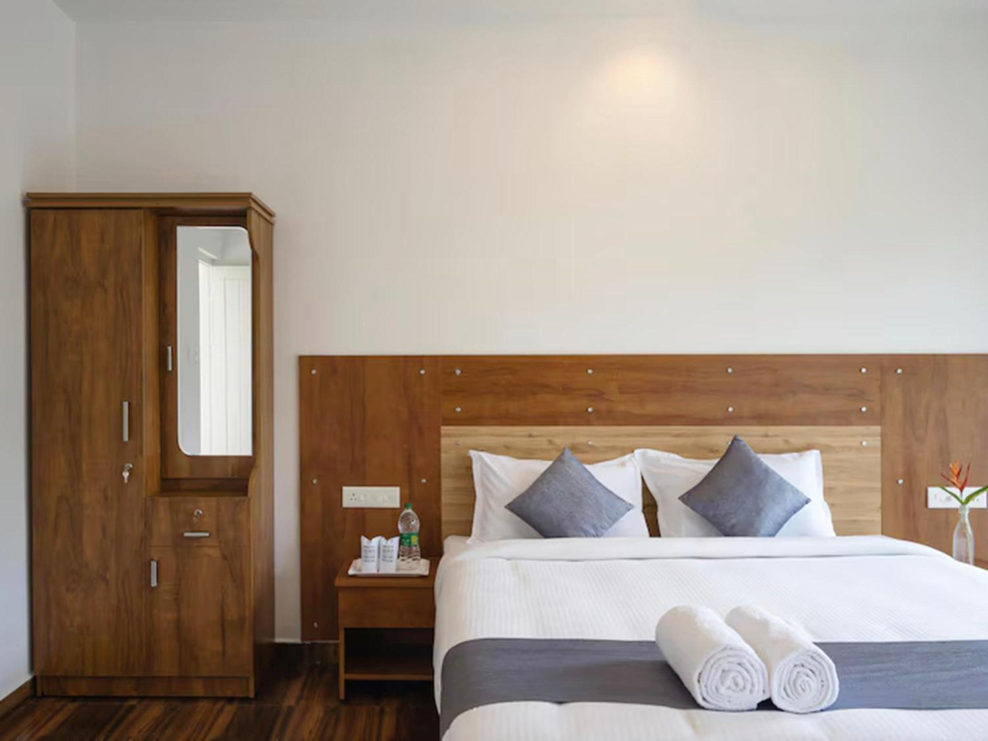 Majestic With Pool Resort 3*