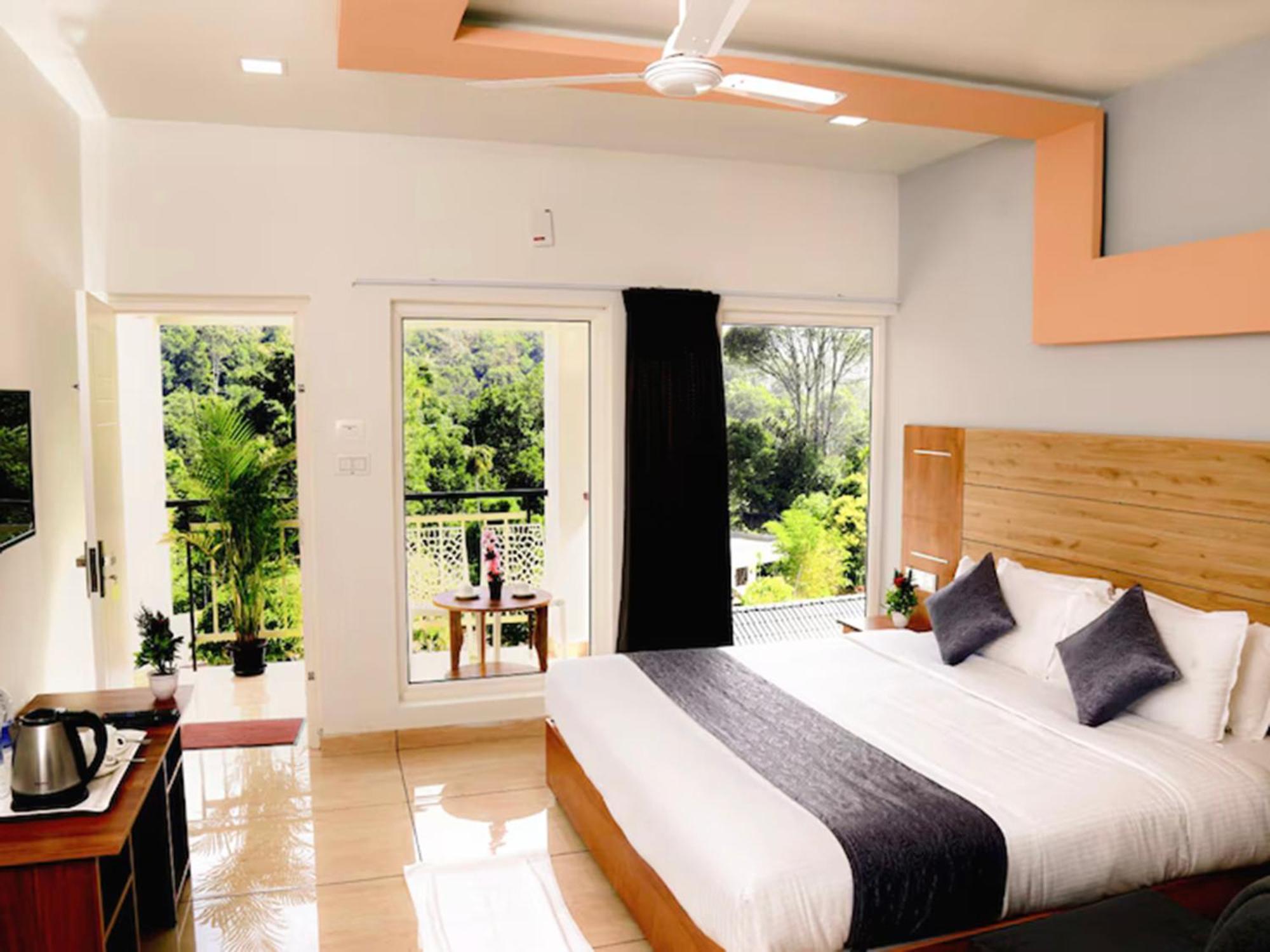 Majestic With Pool Resort