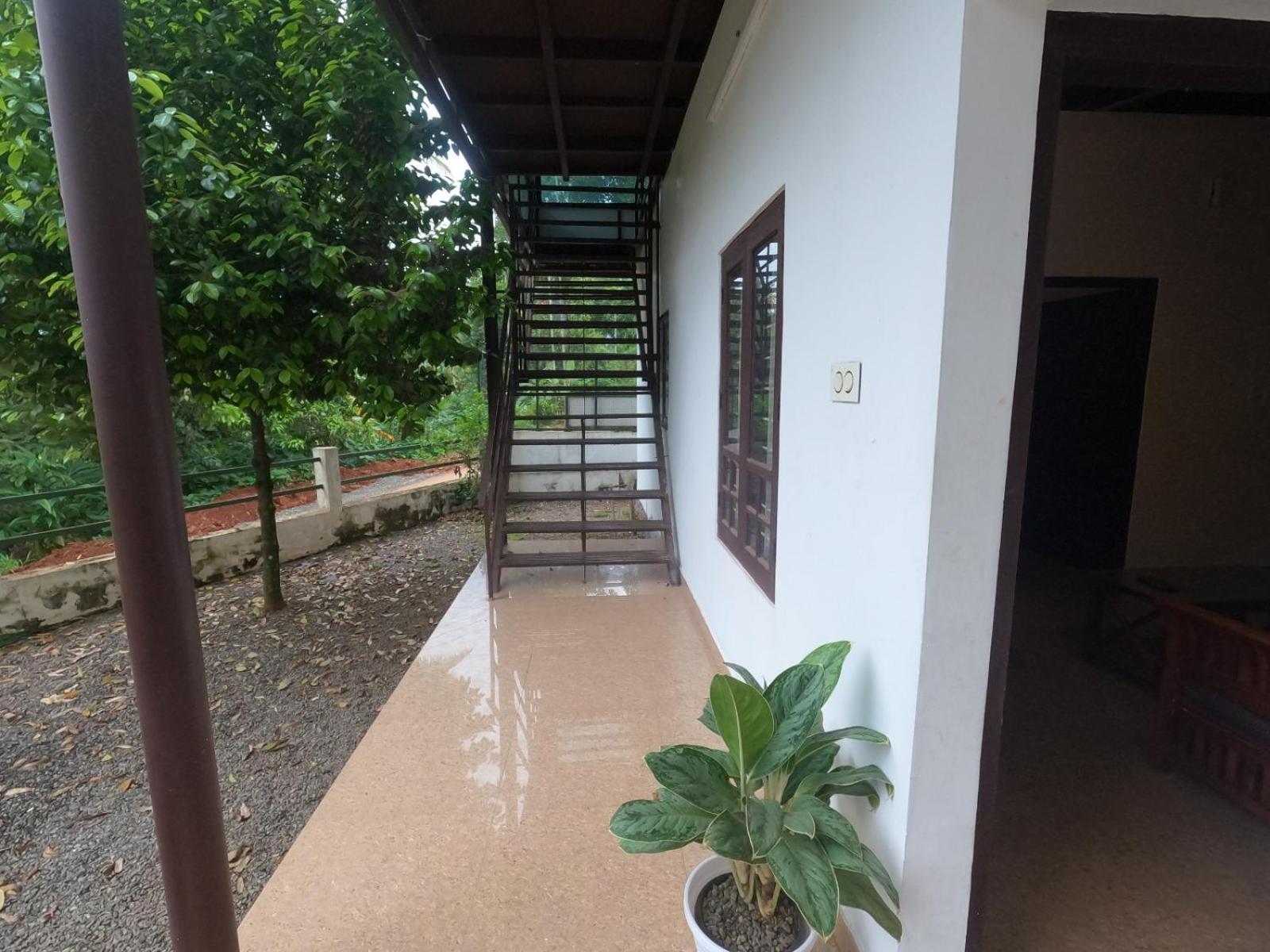 Holiday home 3 Bedroom Eucalyptus