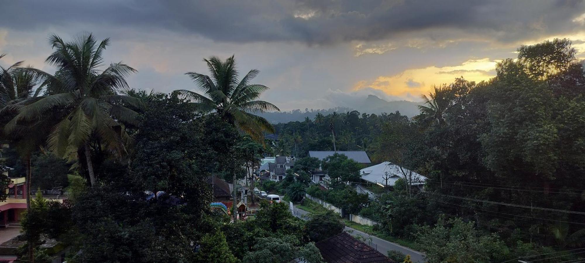 Himadri Holidays * Munnar