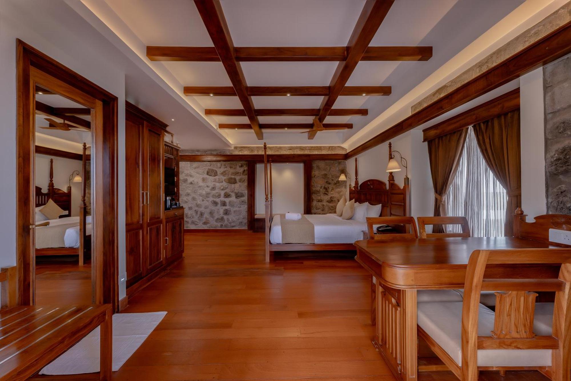 Resort Le Montfort 5*