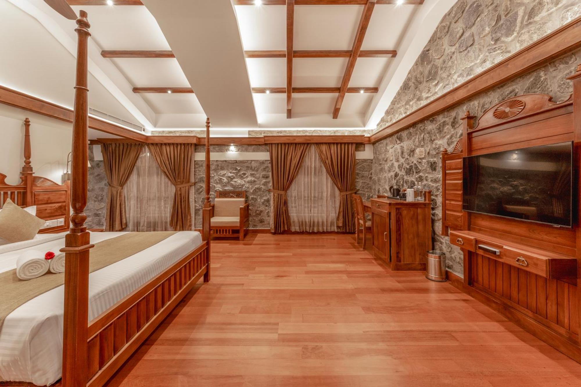 Le Montfort Resort