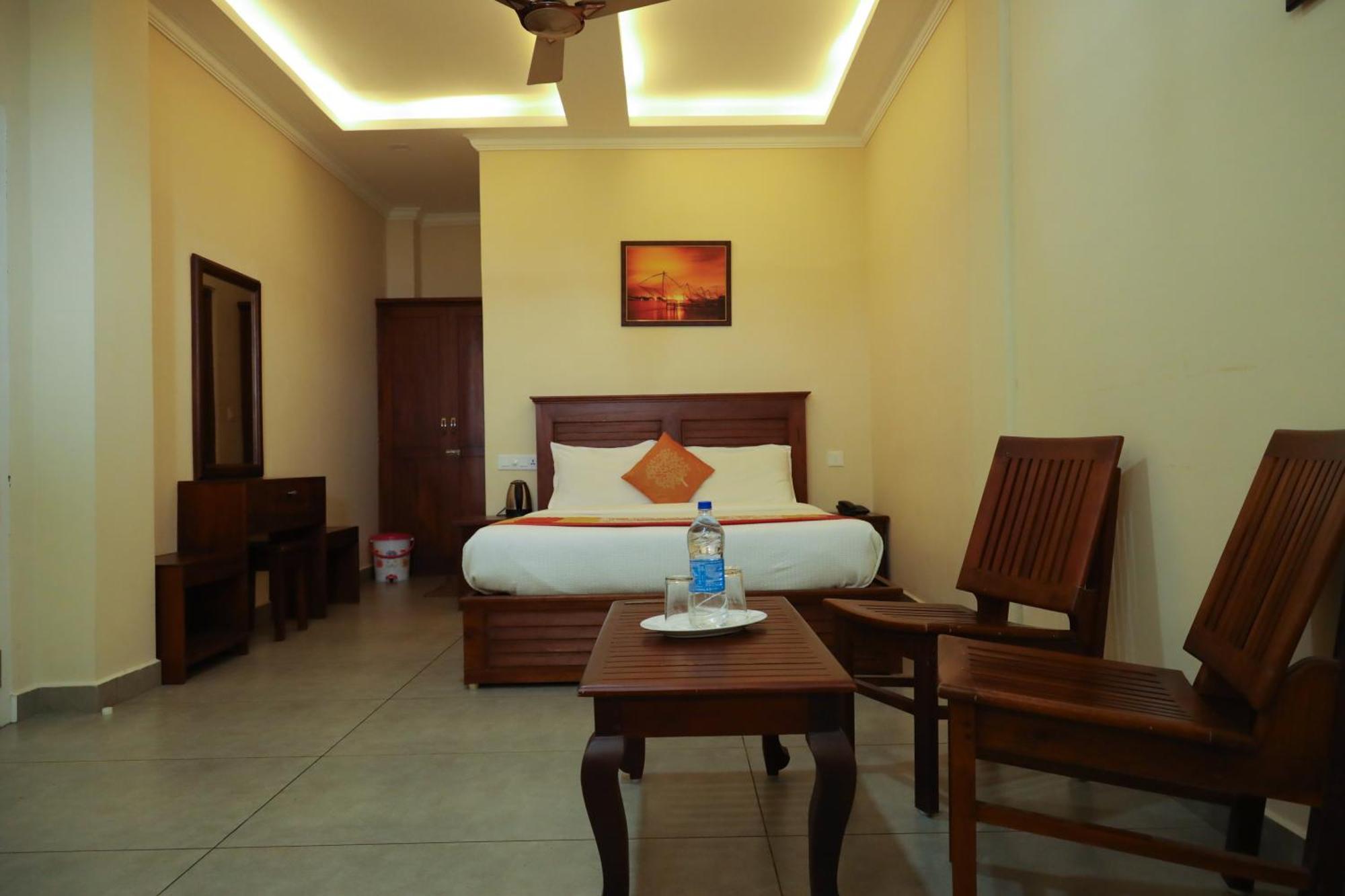 Lakezone Holiday Resort Munnar