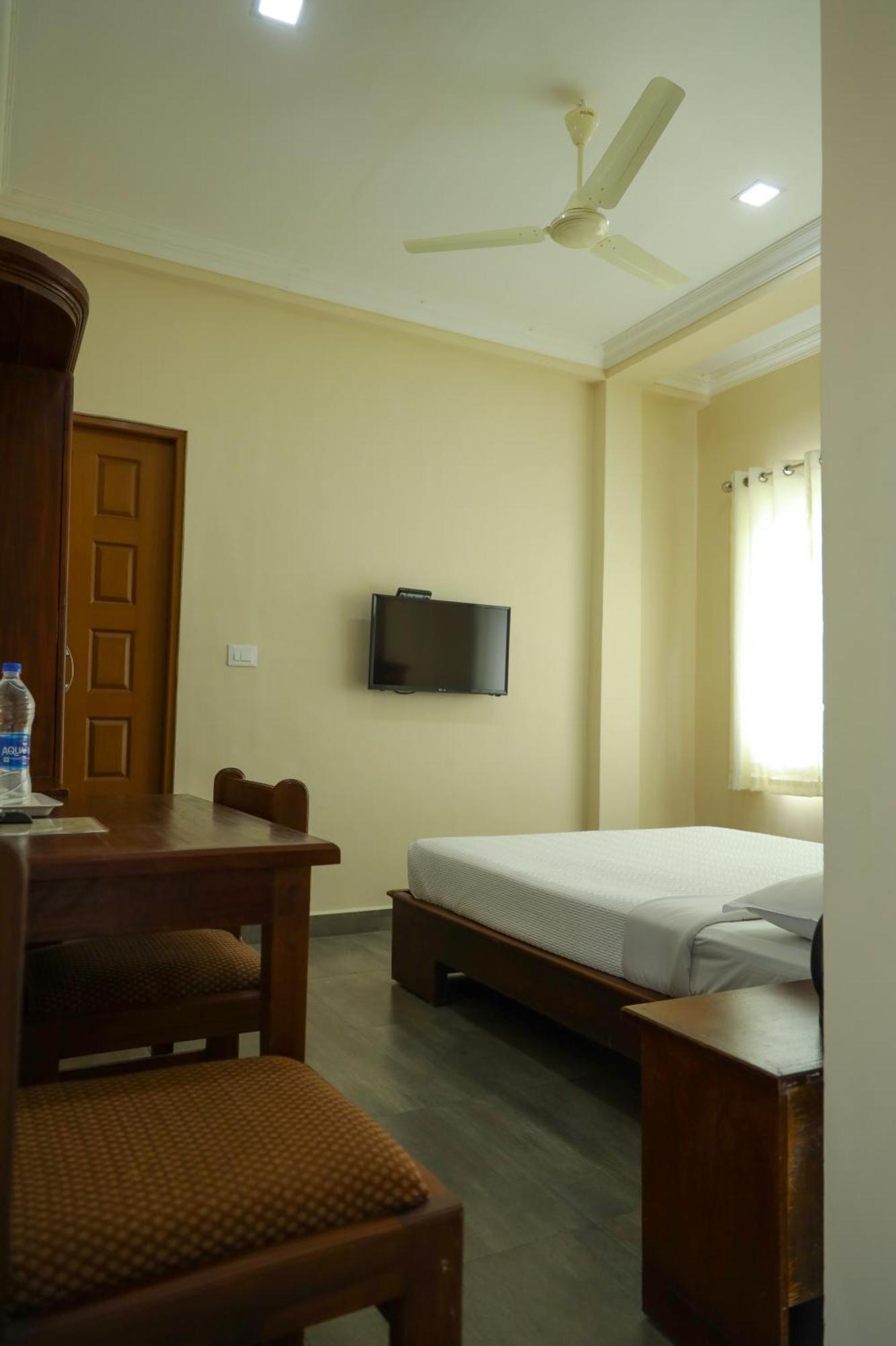 Lakezone Holiday Resort 3*