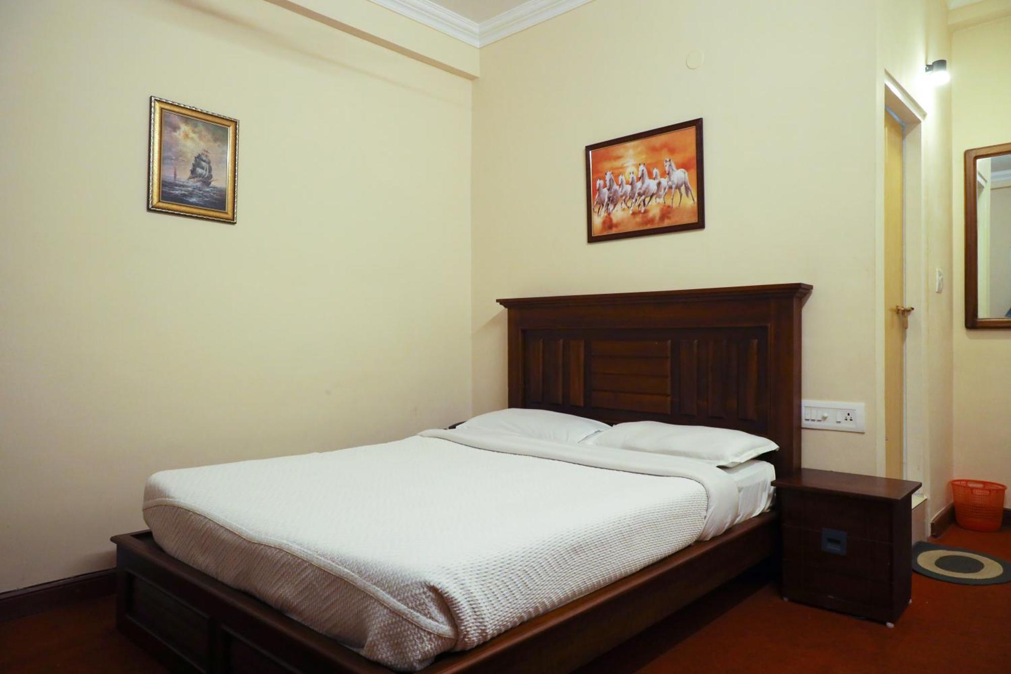 Lakezone Holiday Resort Munnar